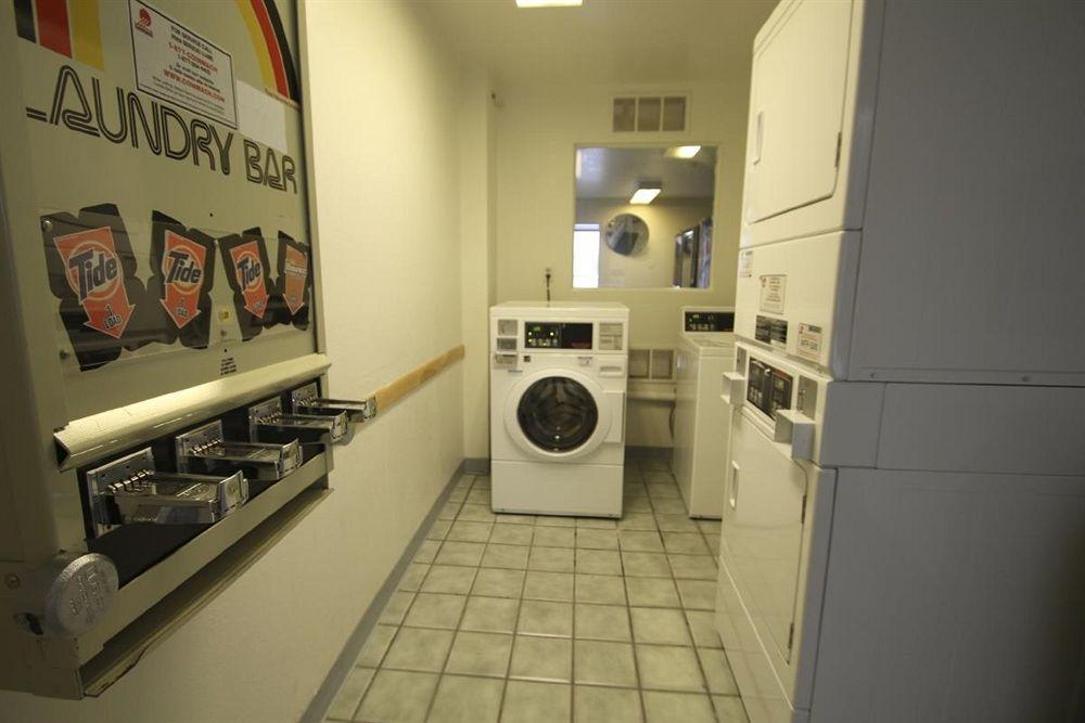 Motel 6 Manhattan Kansas 外观 照片