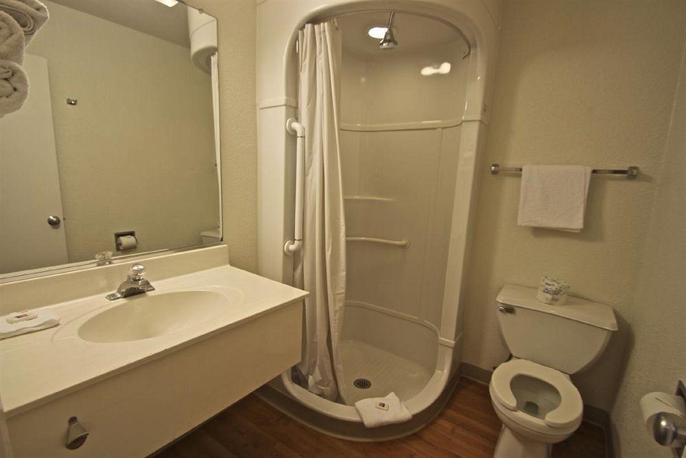 Motel 6 Manhattan Kansas 外观 照片