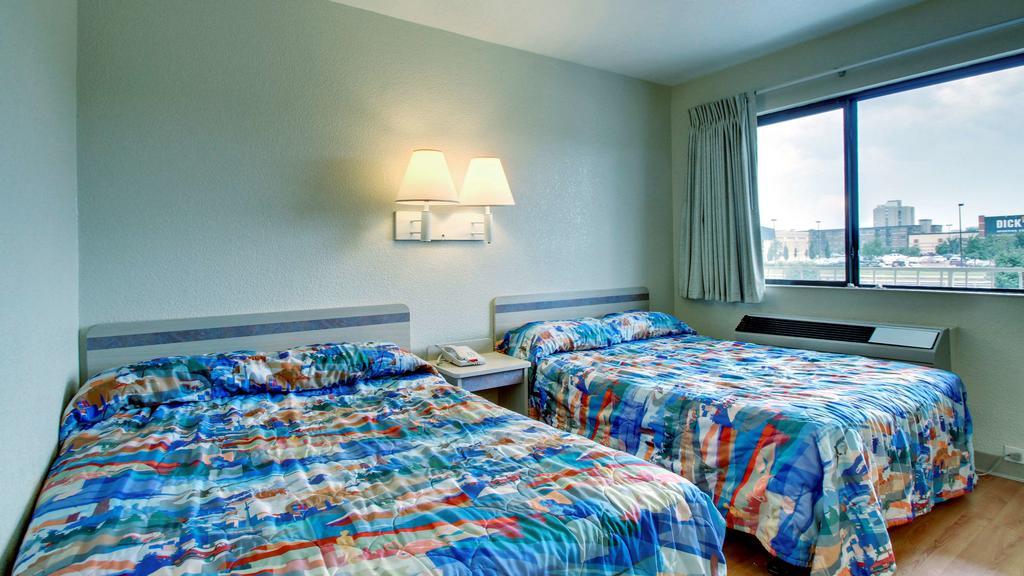 Motel 6 Manhattan Kansas 外观 照片